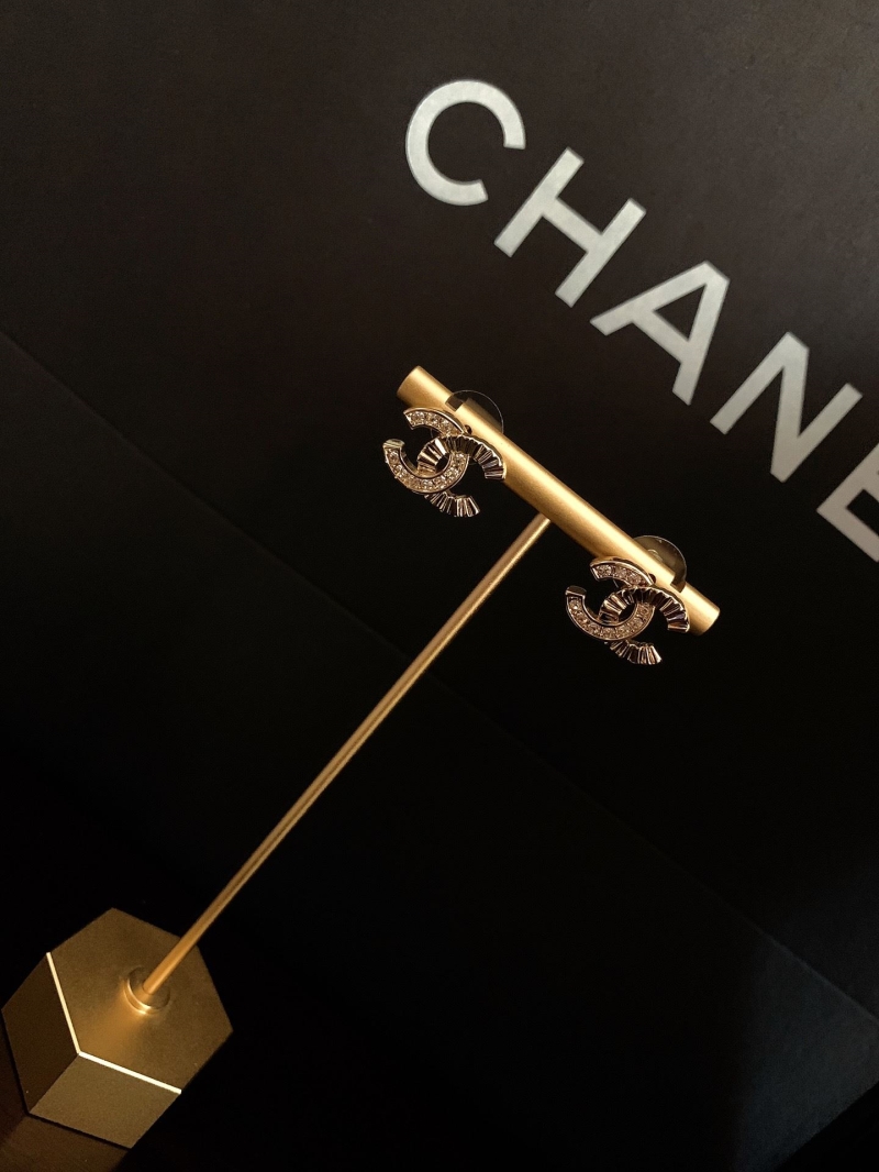 Ch**el earrings
